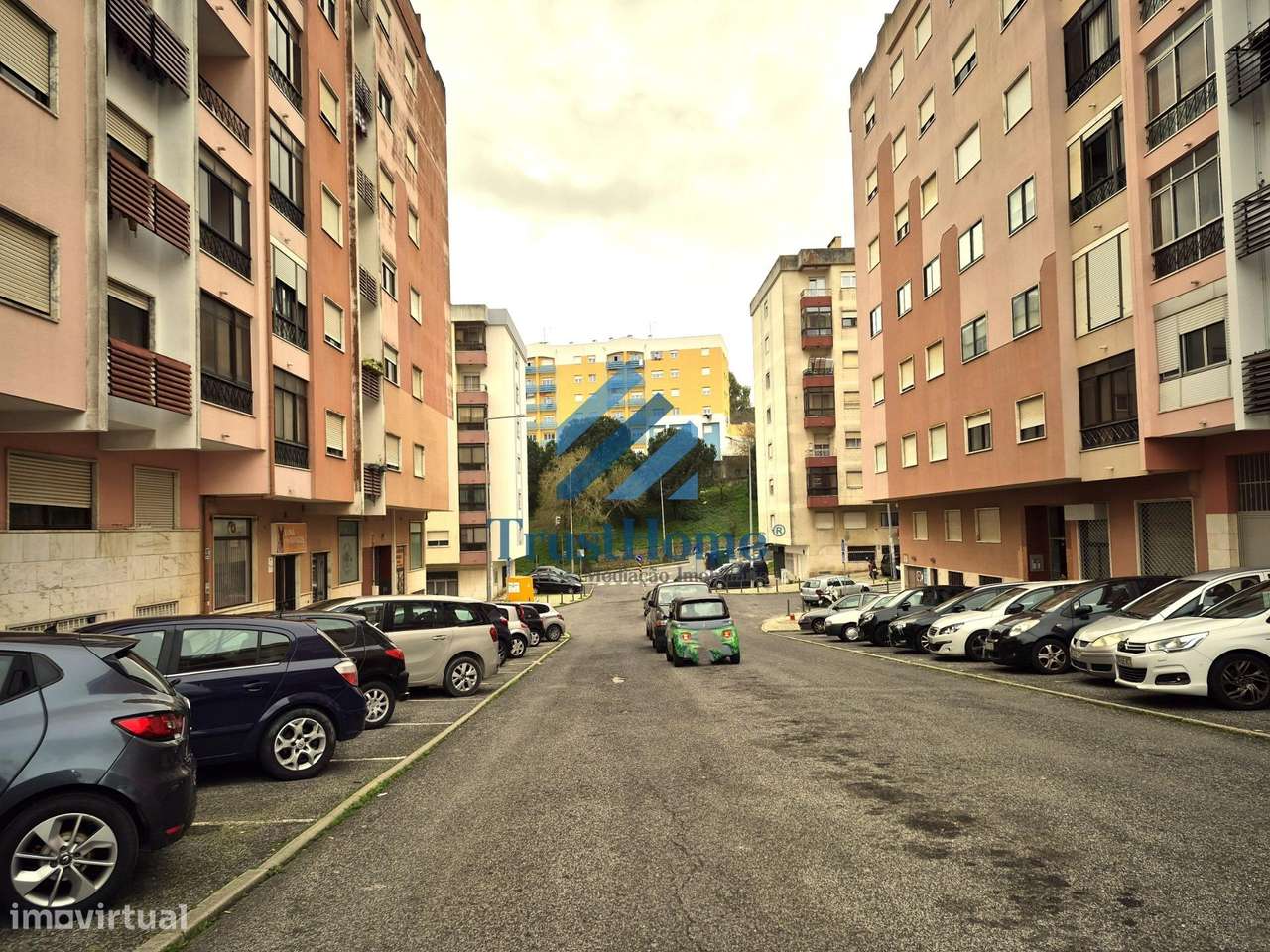 Apartamento T1+1 Mobilado com Varanda e Arrecadação em Queluz-30