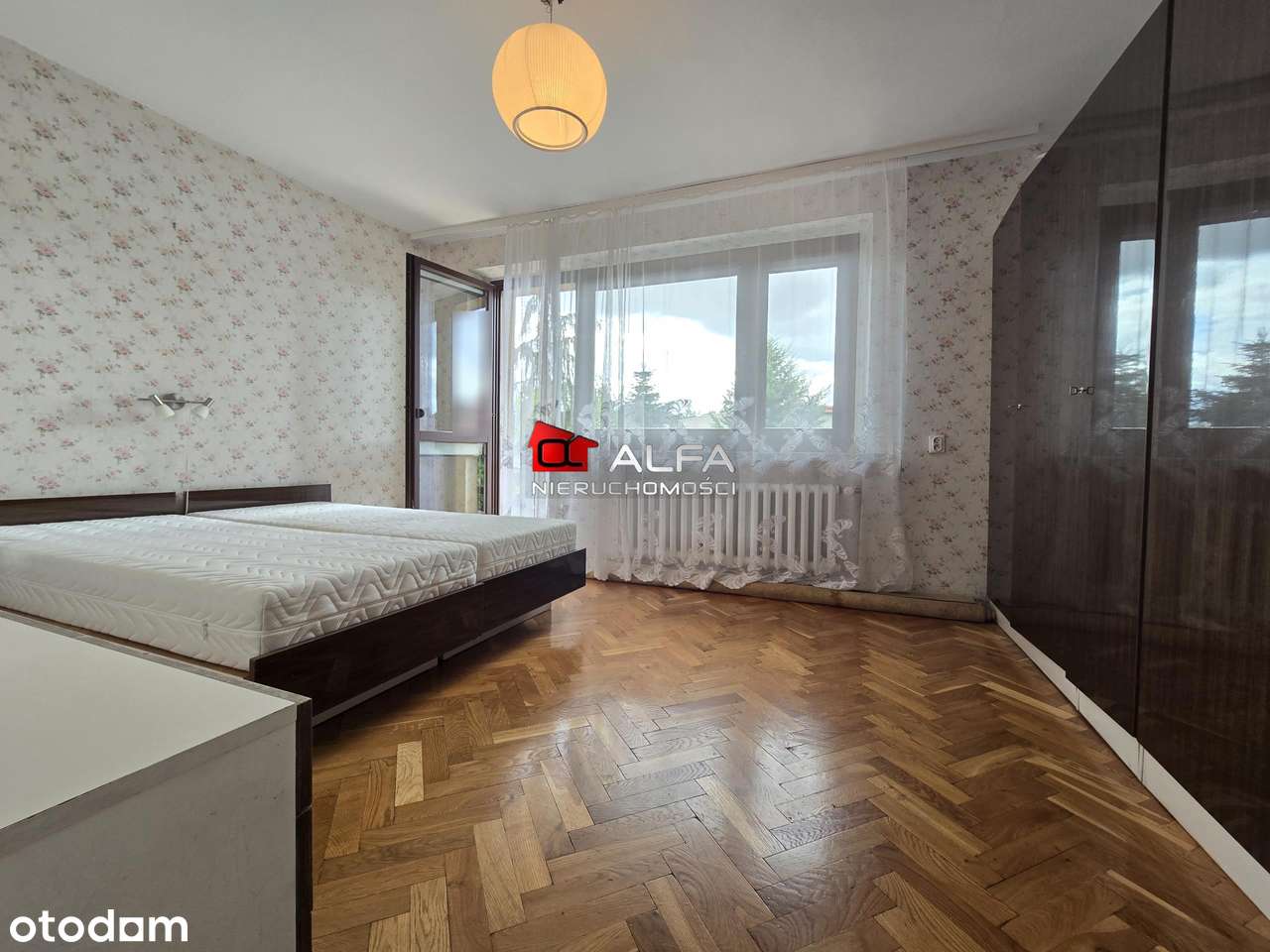 Przestronny dom wolnostojący w okolicach Centrum-9