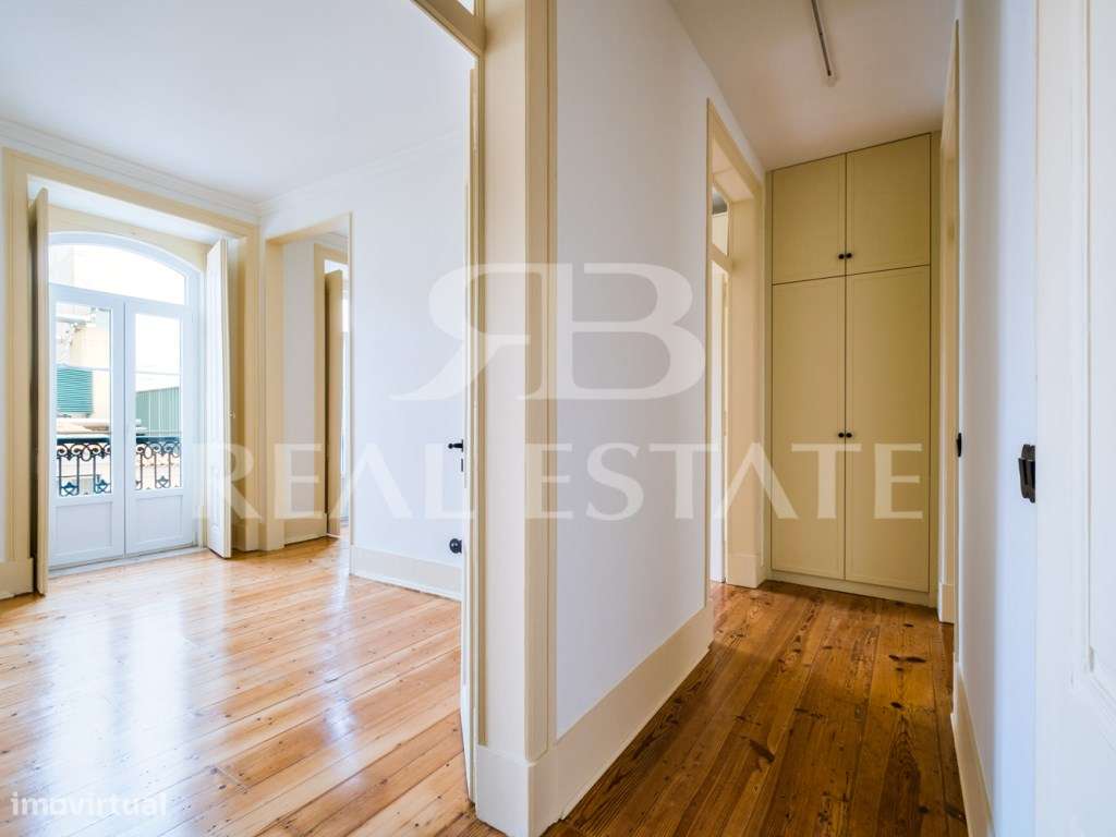 T2+1 CHARME - ao lado do Corte Inglês - São Sebastião da Pedreira -... - Grande imagem: 5/37