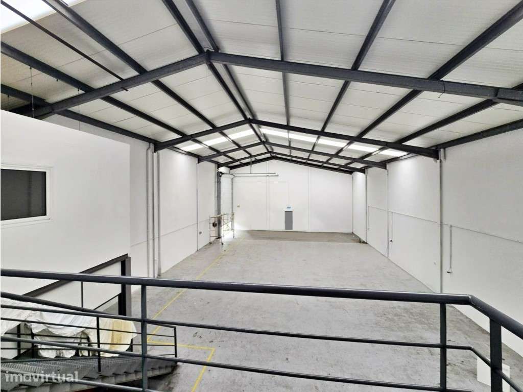 Armazém com excelente localização - Grande imagem: 3/20