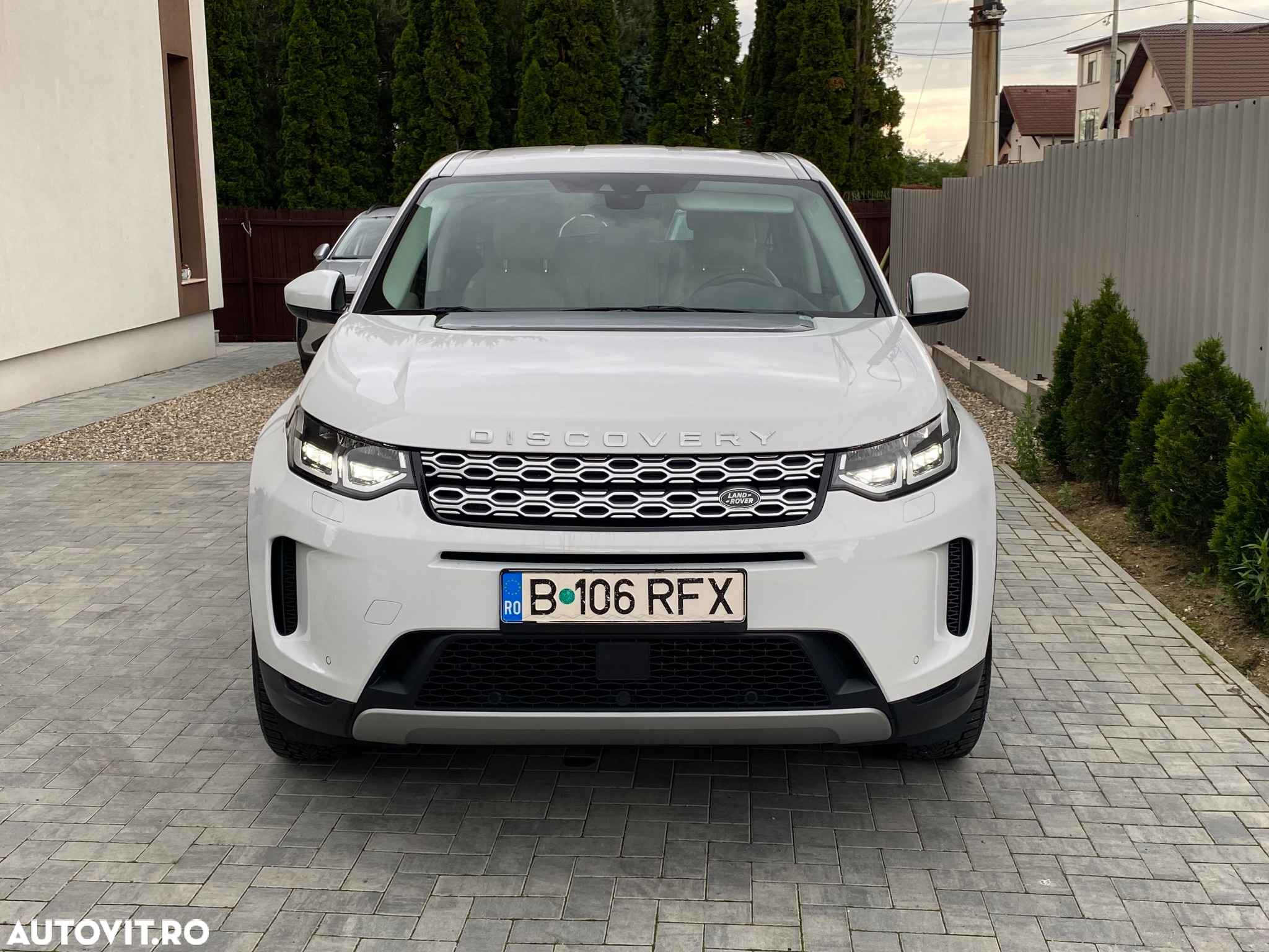 Land Rover Discovery Sport 2.0 P200 MHEV SE - 36