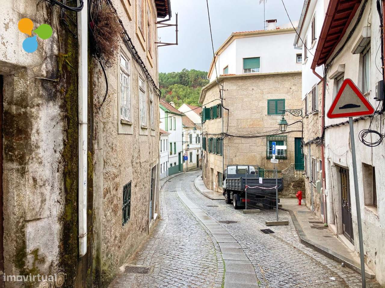 Prédio para recuperar na Covilhã - Grande imagem: 5/7