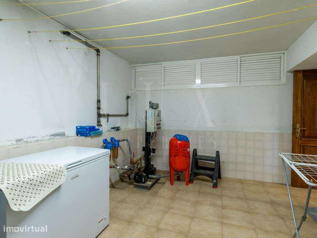 QUINTA COM 22.000 m² E TRÊS MORADIAS EM LOCALIZAÇÃO PRIVILEGIADA DE...-52