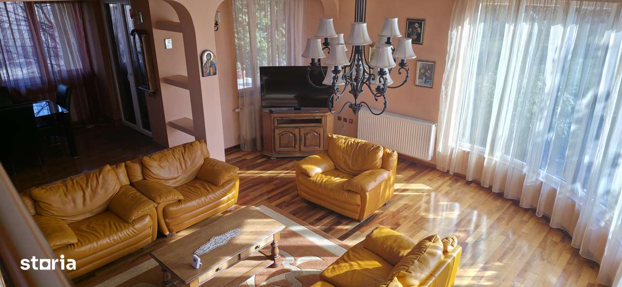Vila D+P+E de vanzare in cartierul Europa-4