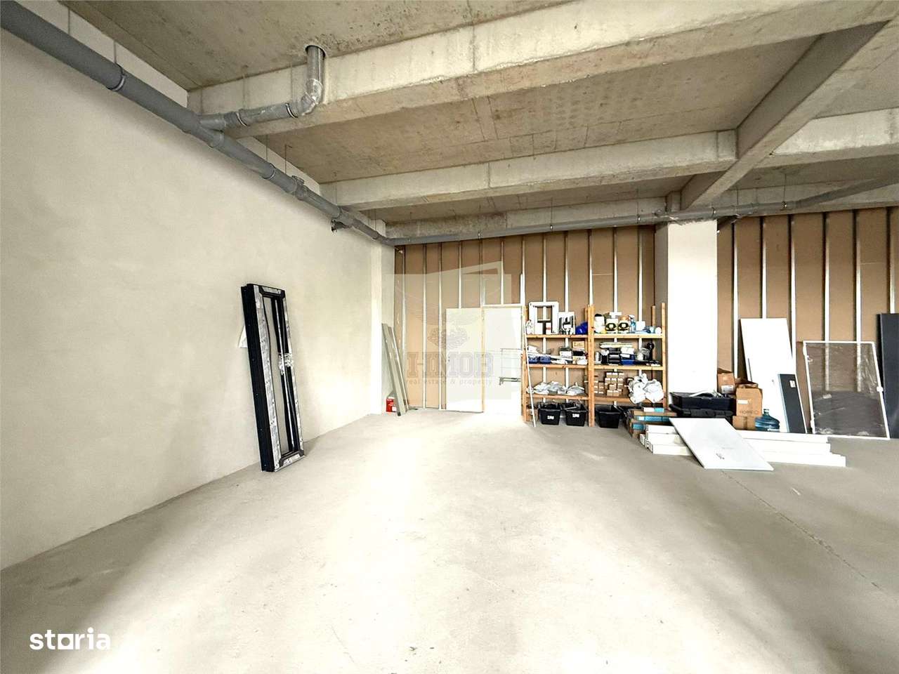 Spatiu comercial 137  mpu 3 intrari si 3 parcari pretabil afacere - Imagine principală: 1/6