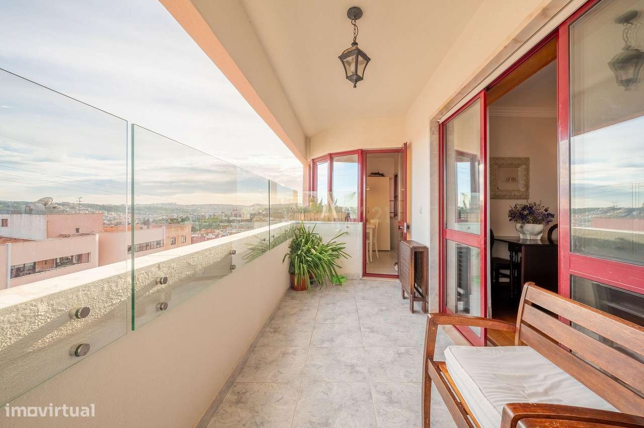 Apartamento T3, com Box de 85 m2 e Arrecadação em Odivelas-18