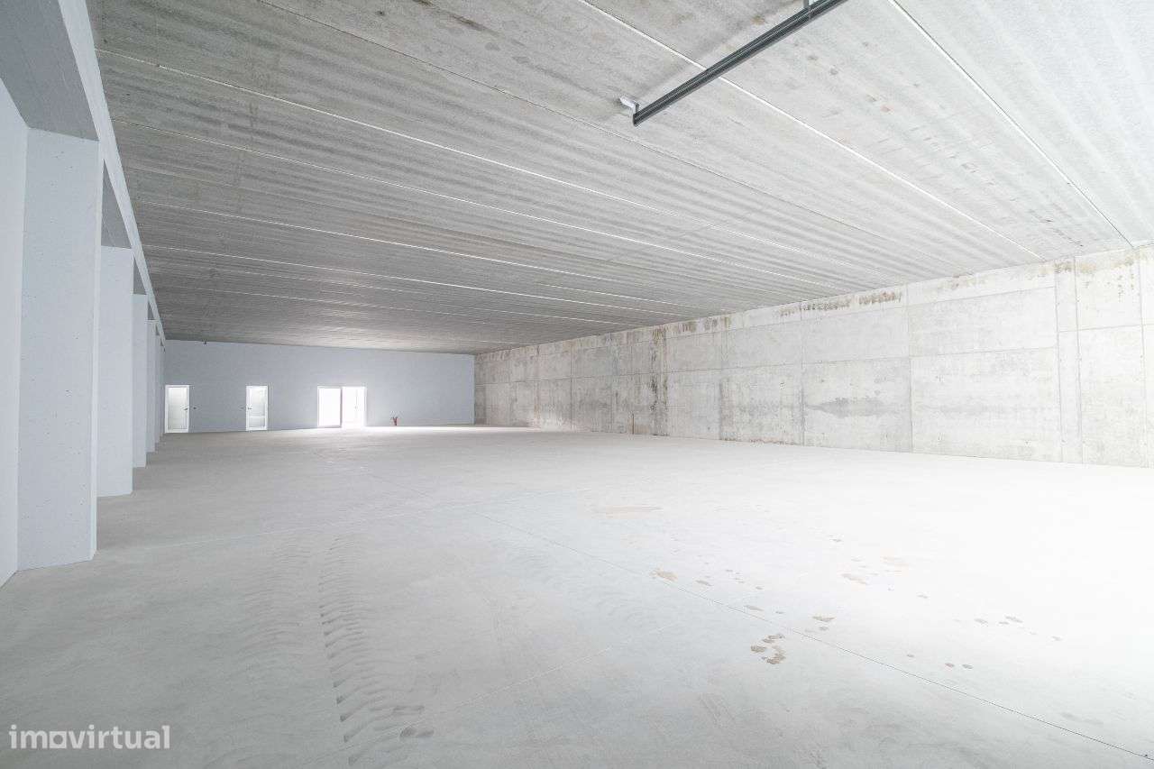 Unidade Fabril Nova em Zona Industrial-23