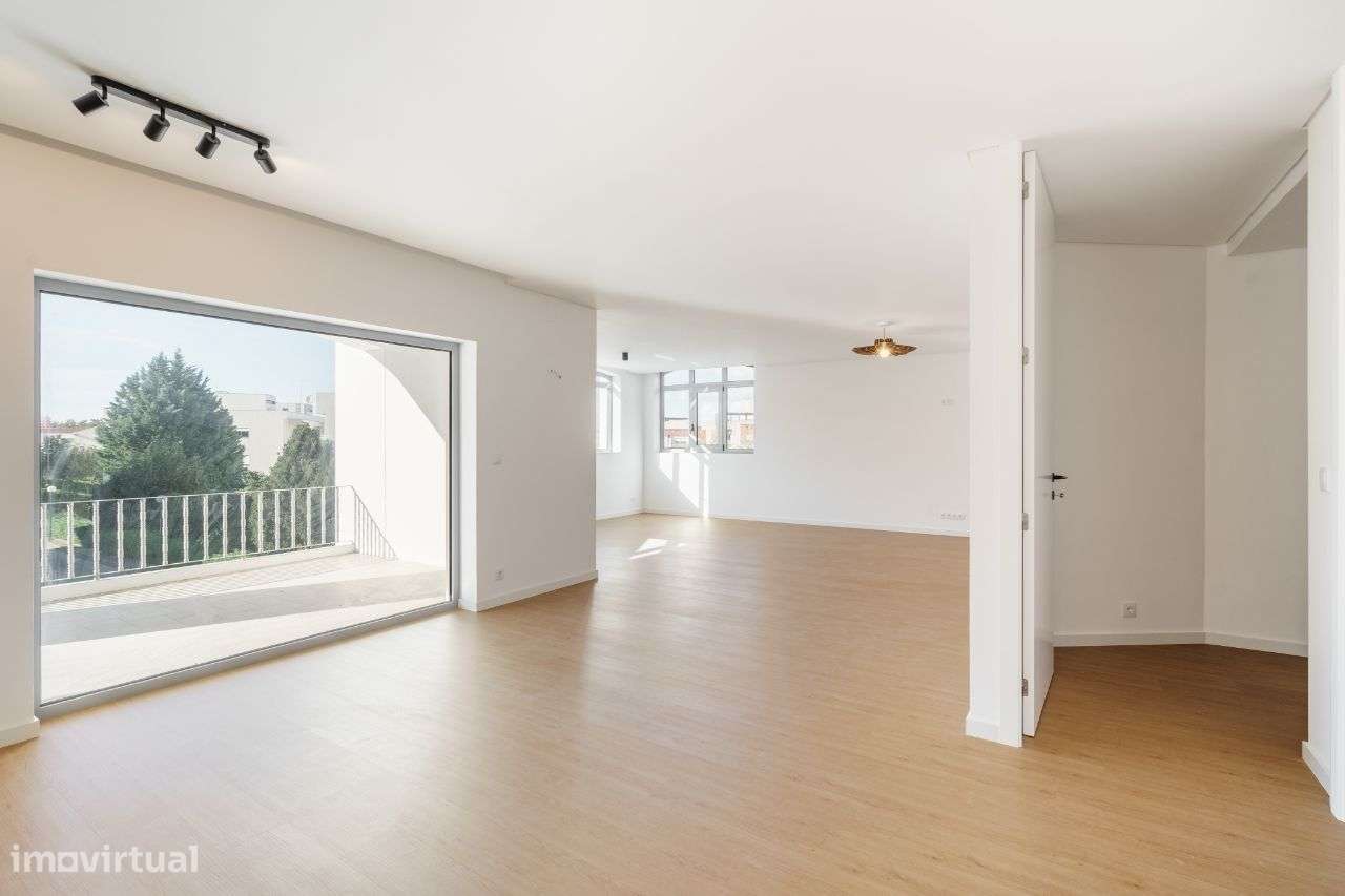 Moradia T5 Remodelada - Condomínio da Fonte Seca-26