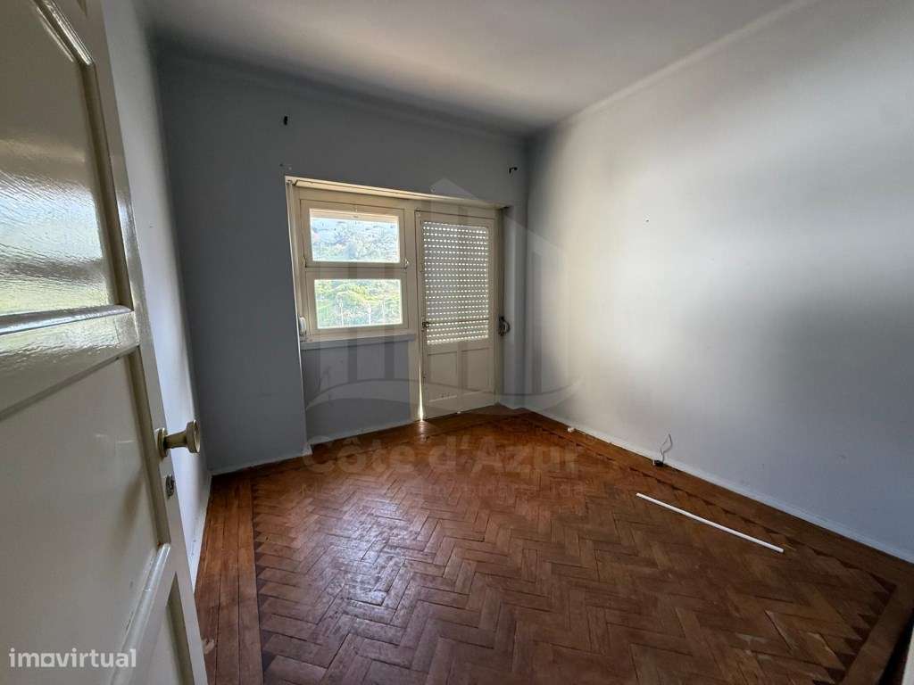 Apartamento T2 no Centro de Sesimbra-6