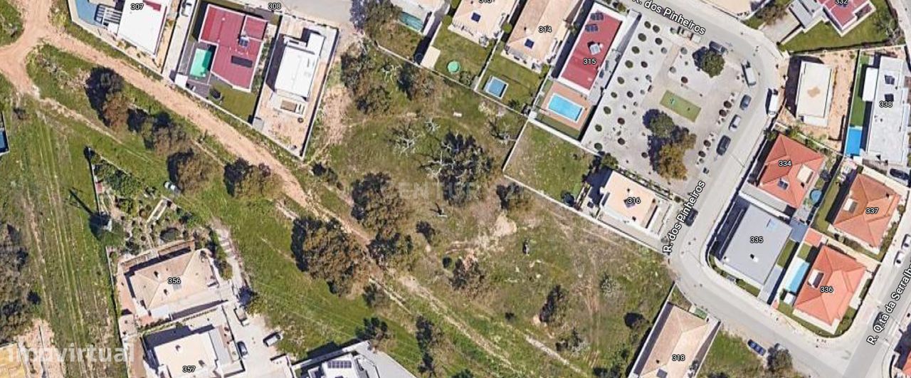 TERRENO PARA CONSTRUÇÃO DE MORADIA NA QUINTA DA SERRALHEIRA