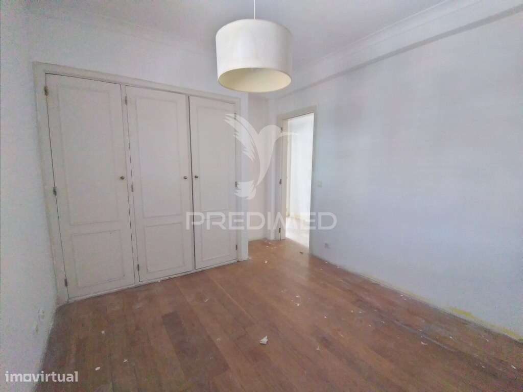 Moradia T5 Parqueamento-Logradouro-Albarraque-Sintra - Grande imagem: 4/38