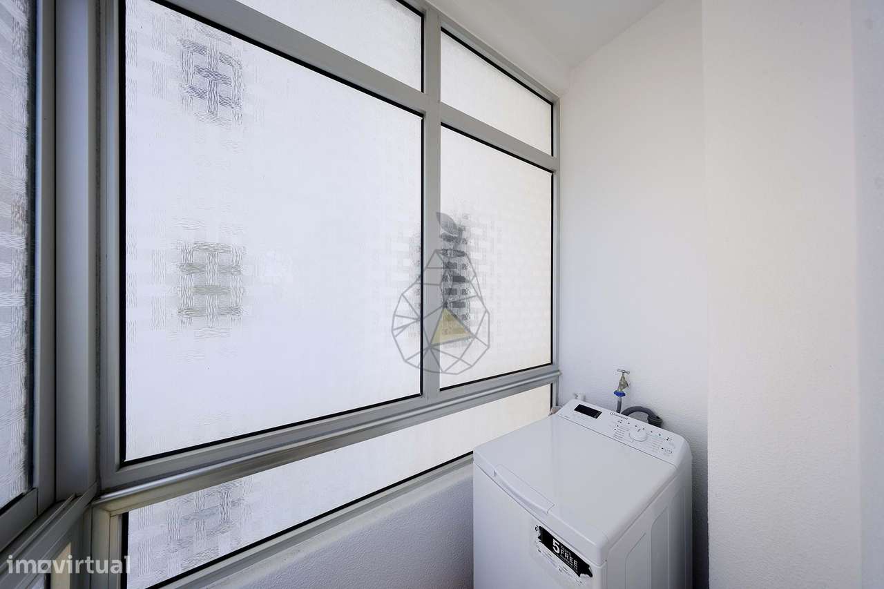 Apartamento de 2 Quartos com Vista Mar e Piscina  a 300m da Praia da R-9