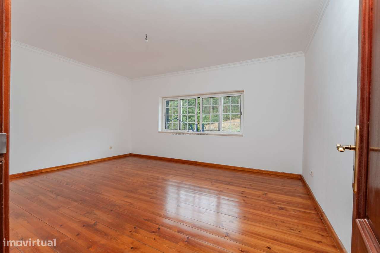 Moradia T7 com terreno perto de Vila Franca de Xira-36