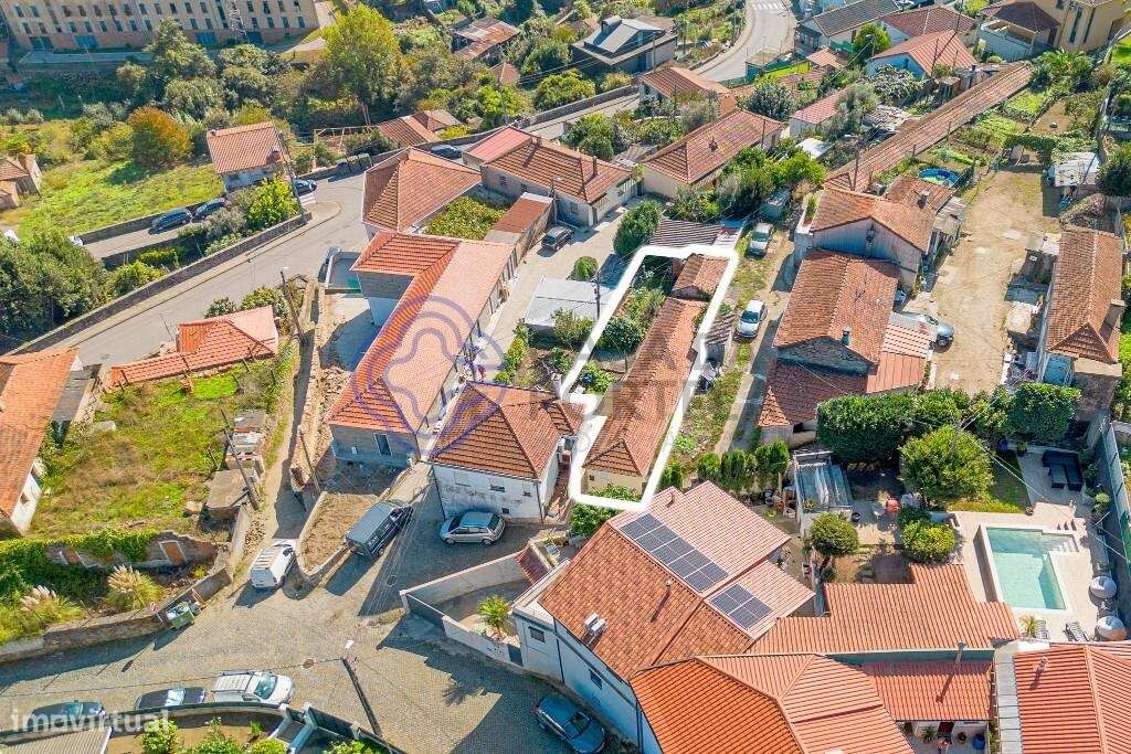 MORADIA TÉRREA NO CENTRO CIDADE - Grande imagem: 4/26