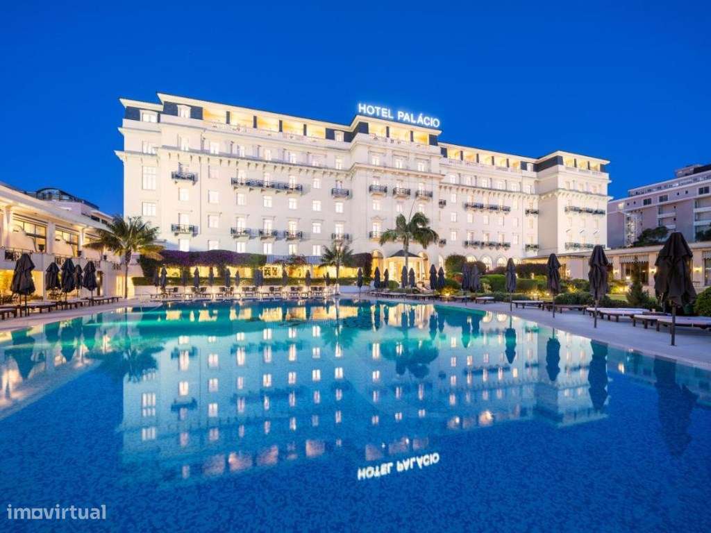 T3 Duplex a estrear com terraços e piscina no Estoril-29