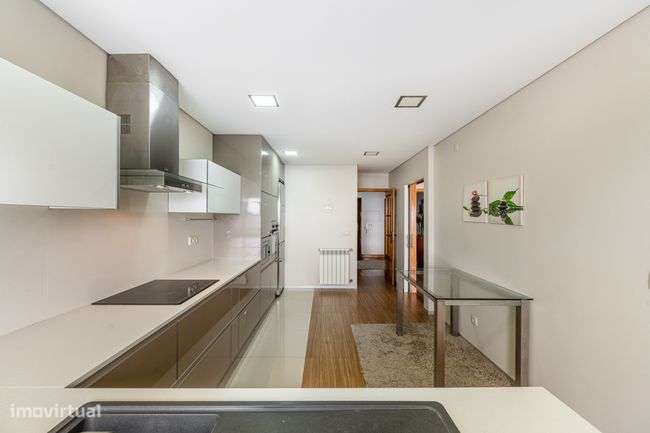 Apartamento T3 à venda em Braga-12