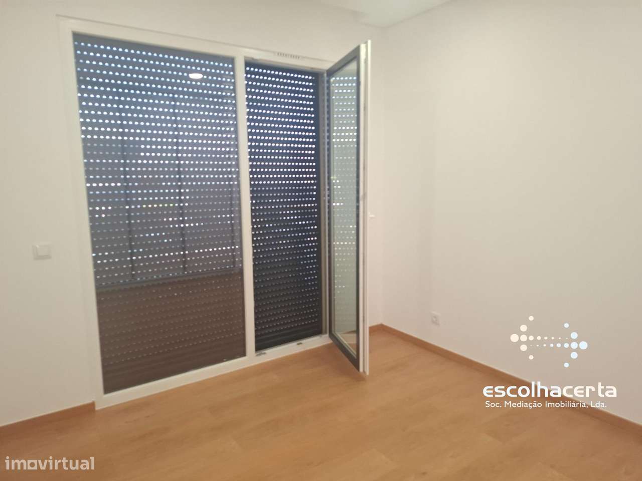 Moradia Térrea T4 Nova com Piscina Brejos Azeitão-21