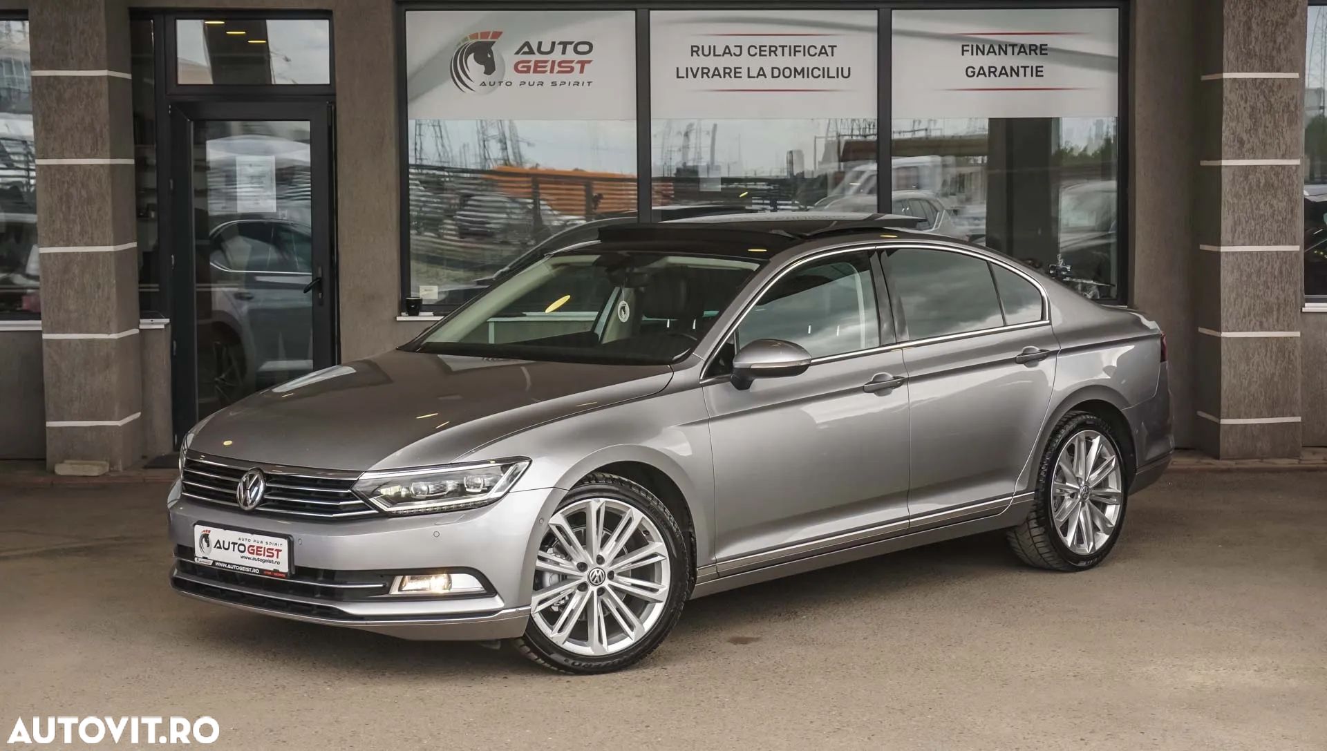 Volkswagen Passat 2.0 TDI DSG Comfortline - 1