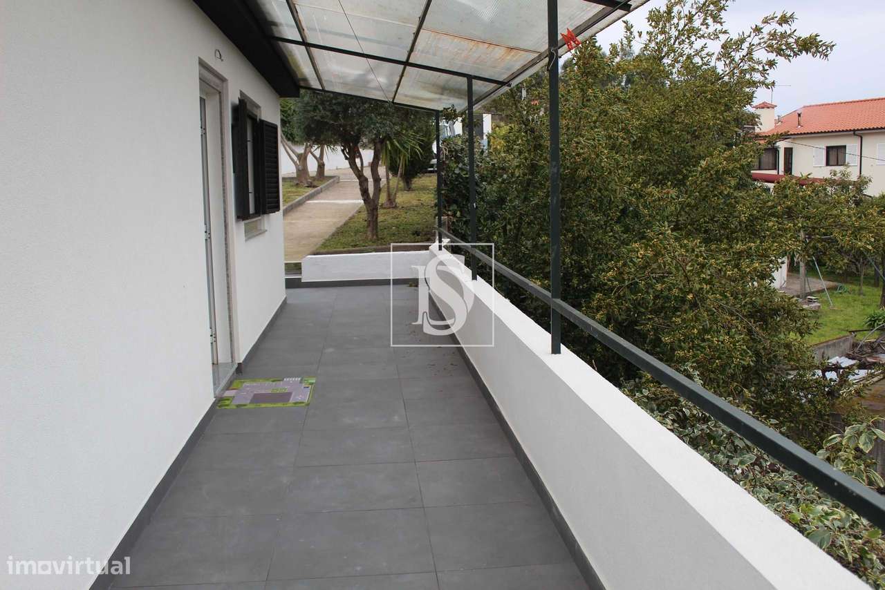 Moradia  T2+1 em Lustosa-18