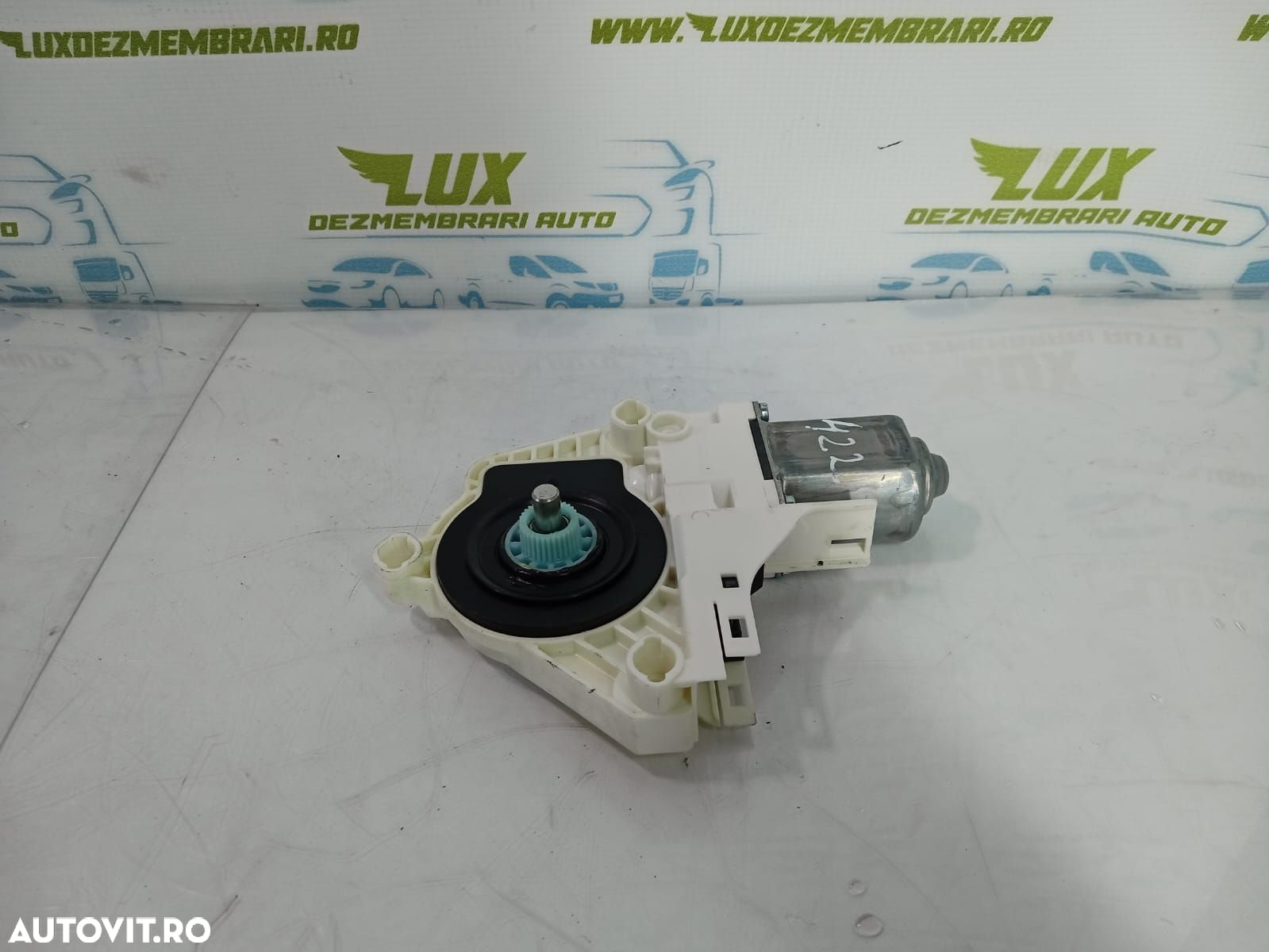 Motoras macara stanga spate 8k0959811A Skoda Superb 2 - 3