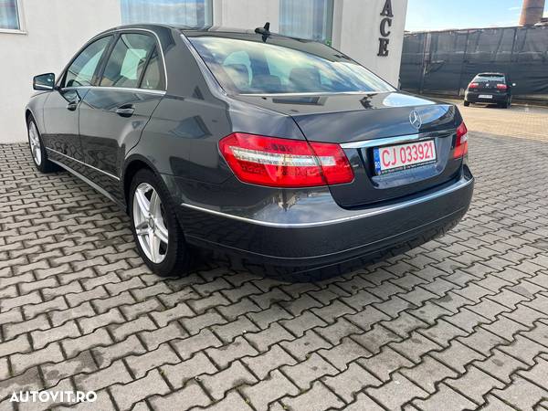 Mercedes-Benz E 250 CDI DPF BlueEFFICIENCY 7G-TRONIC Avantgarde - 4