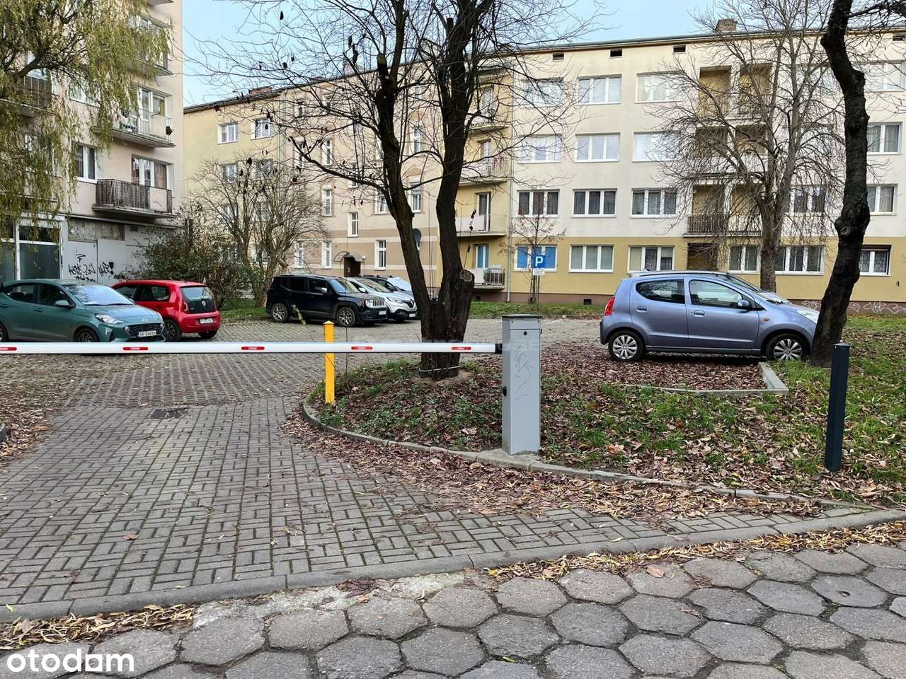 Centrum 33m2, do remontu, 2 piętro,balkon,piwnica-3