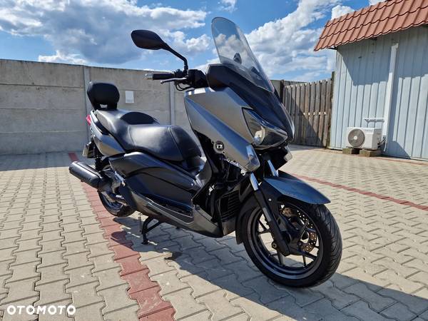 Yamaha X-max - 10