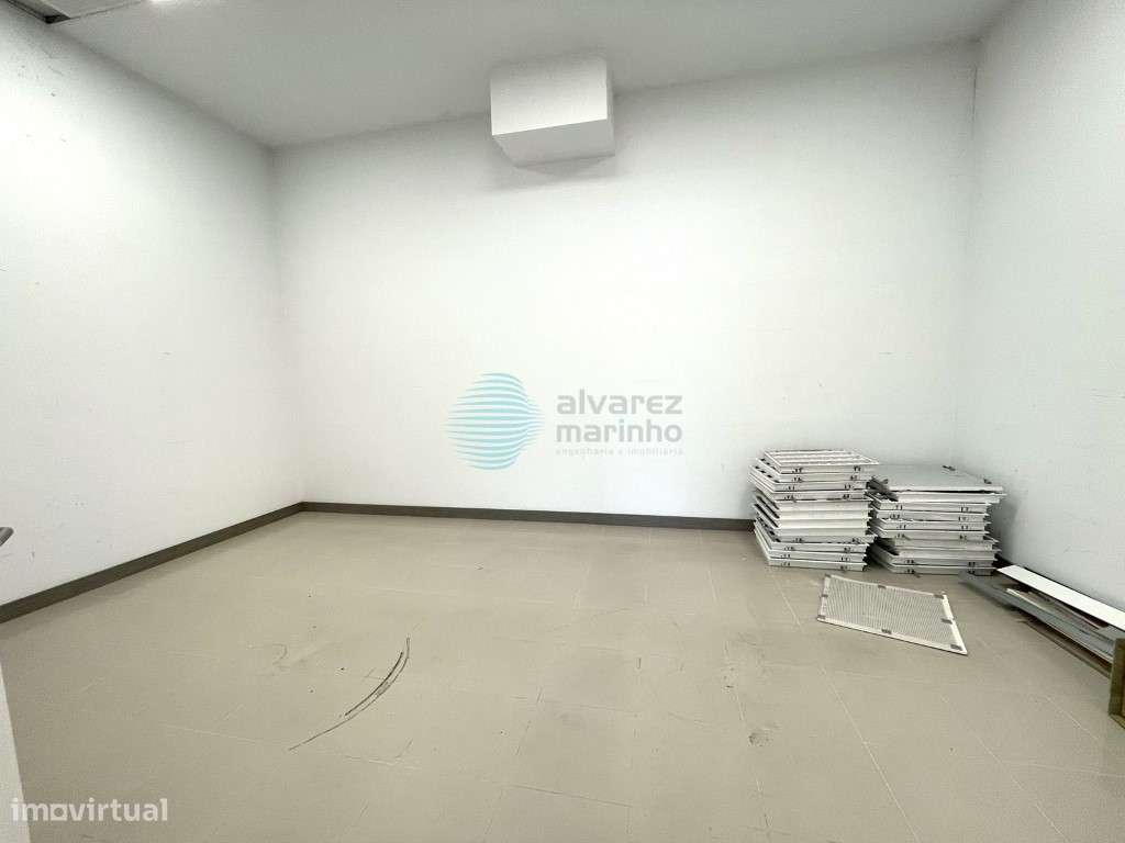 Escritório com 6 lugares de estacionamento em Torres Vedras - Grande imagem: 4/15