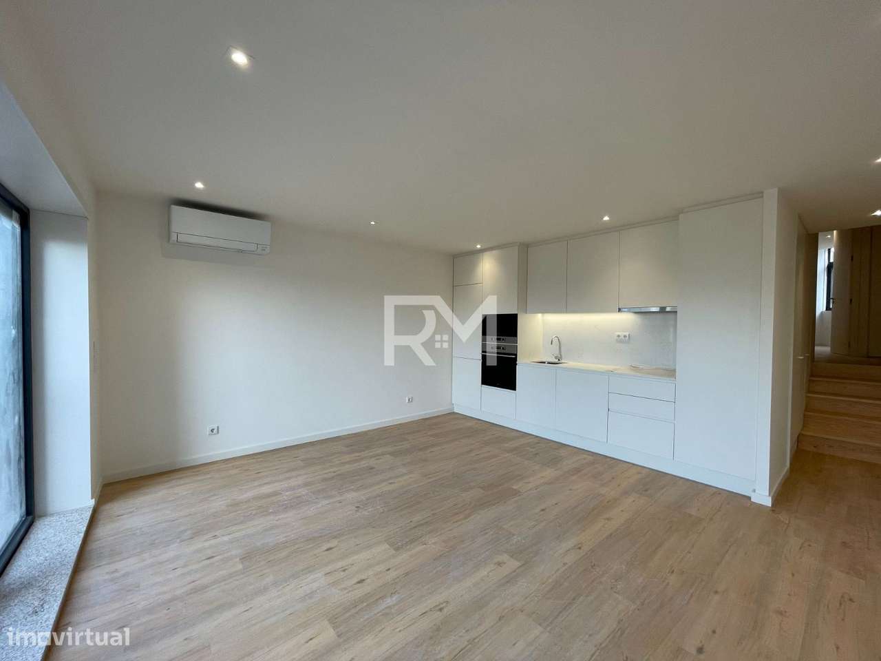 APARTAMENTO T1 COM VARANDA - CORUJEIRA - Grande imagem: 5/24