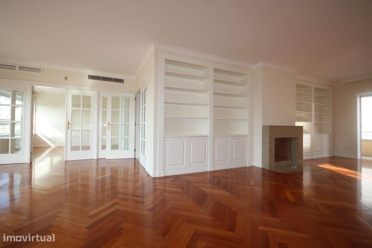 T4 Duplex Av. Afonso Henriques-5