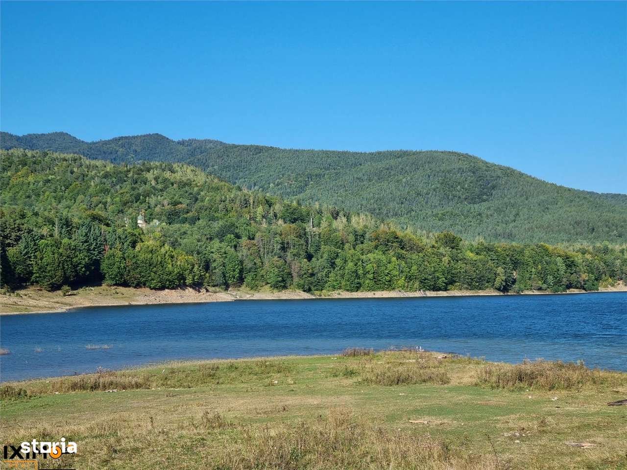 Teren  Lac Poiana Uzului - Imagine principală: 1/20