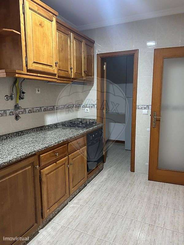 Apartamento T1 para arrendamento - Grande imagem: 3/16