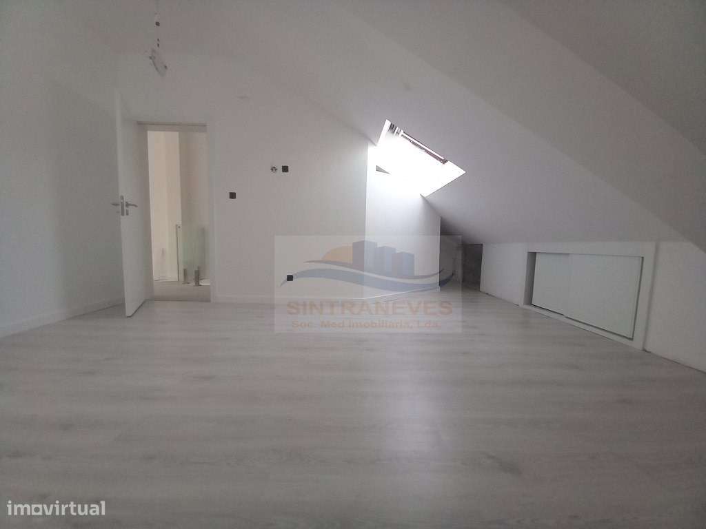 Fantástico T3 Dúplex, totalmente remodelado com Garagem a 300m da P...-44