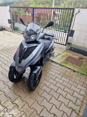 Piaggio MP3 300 HPE - 11