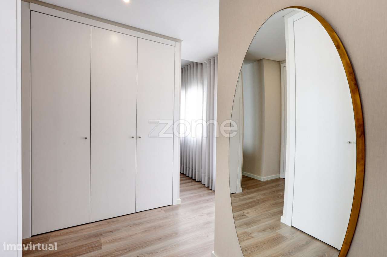 Apartamento T5 Novo em Sacavém-34