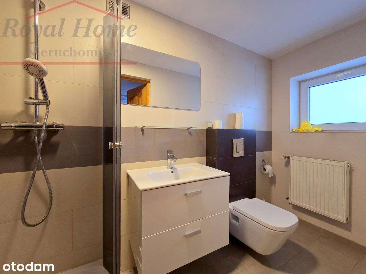 Przestronny, zadbany dom w zabudowie szeregowej.-11