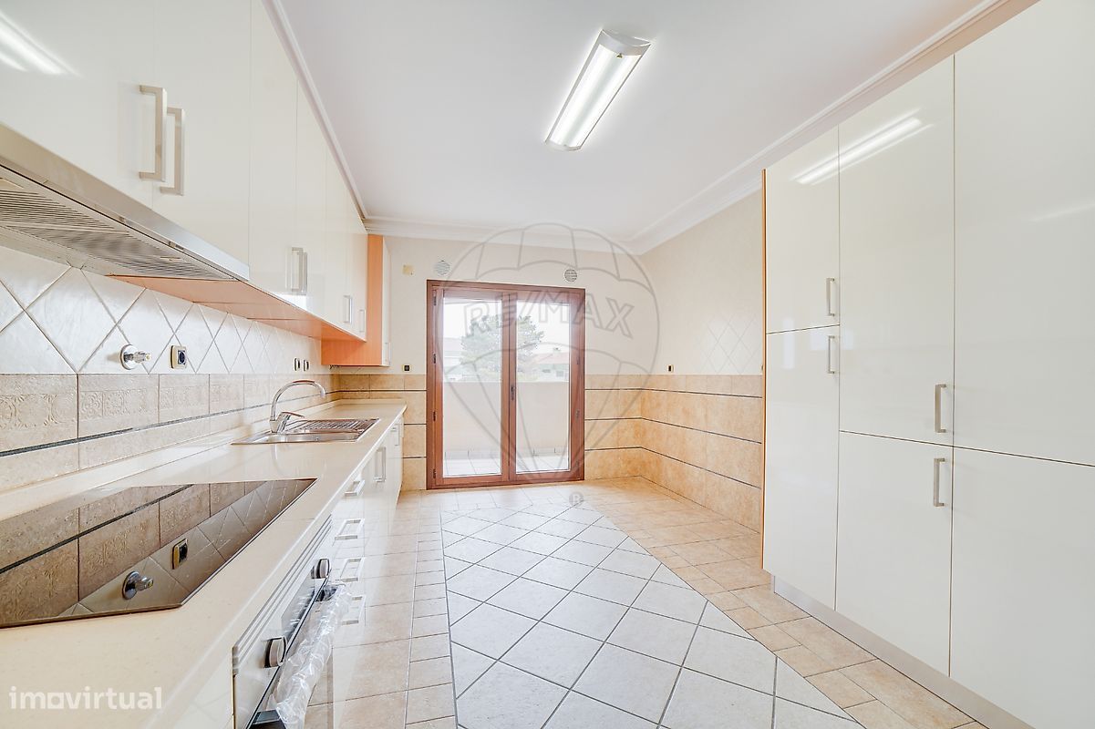 Apartamento T2 para arrendamento - Grande imagem: 1/24