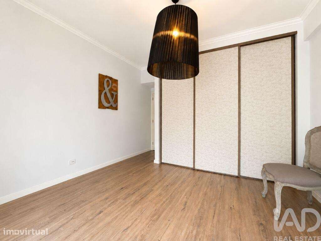 Apartamento T4 em Amora de 122 m2-13
