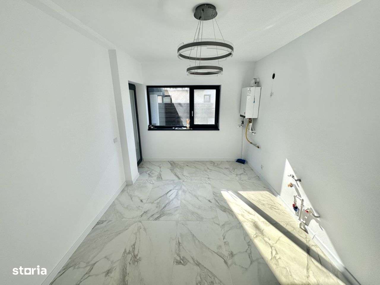 525 mp teren! PLACA si peste etaj! Incalz in pard!Vila 4 camere,Breazu - Imagine principală: 4/11