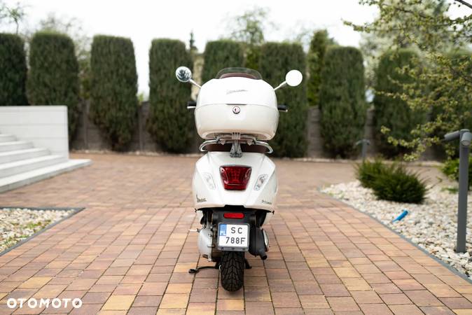 Vespa Primavera - 7