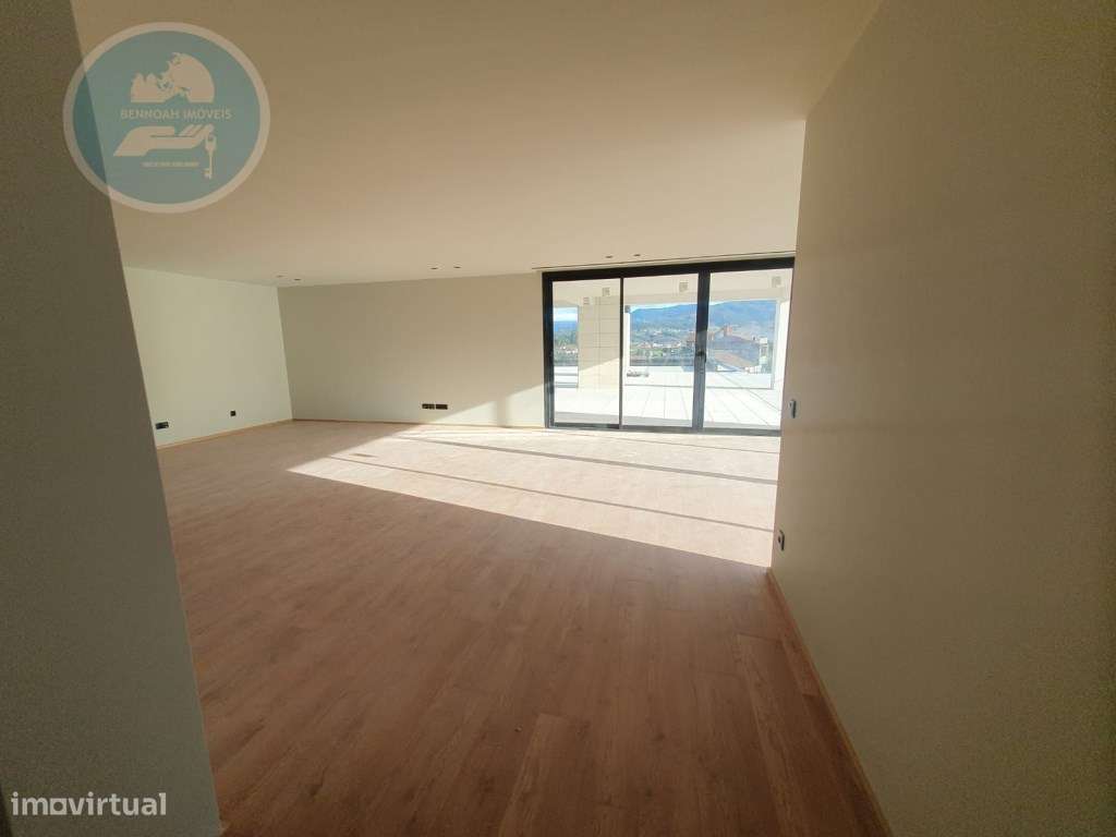 Penthouse T3 Arco de Baúlhe-25