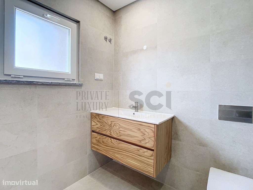 Moradia T4 Térrea Isolada em Azeitão com Piscina e Garagem-27