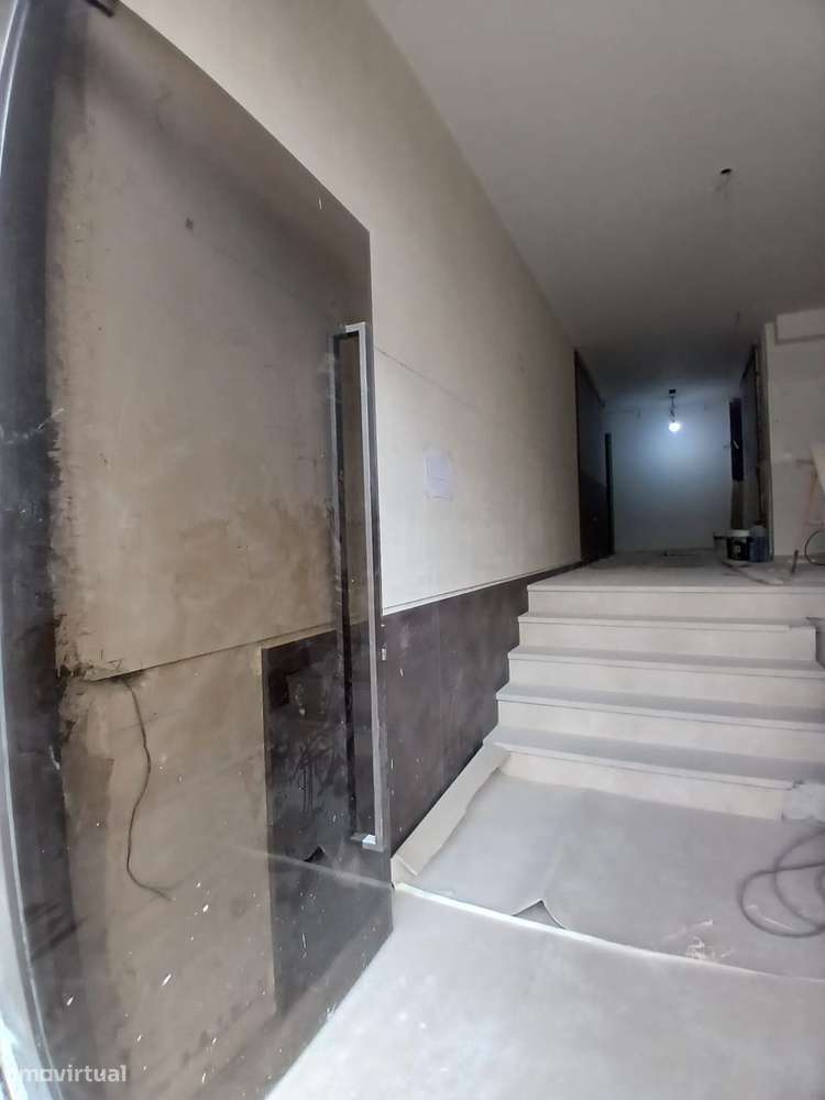 T1 Novo com garagem, varanda e ar condicionado-7