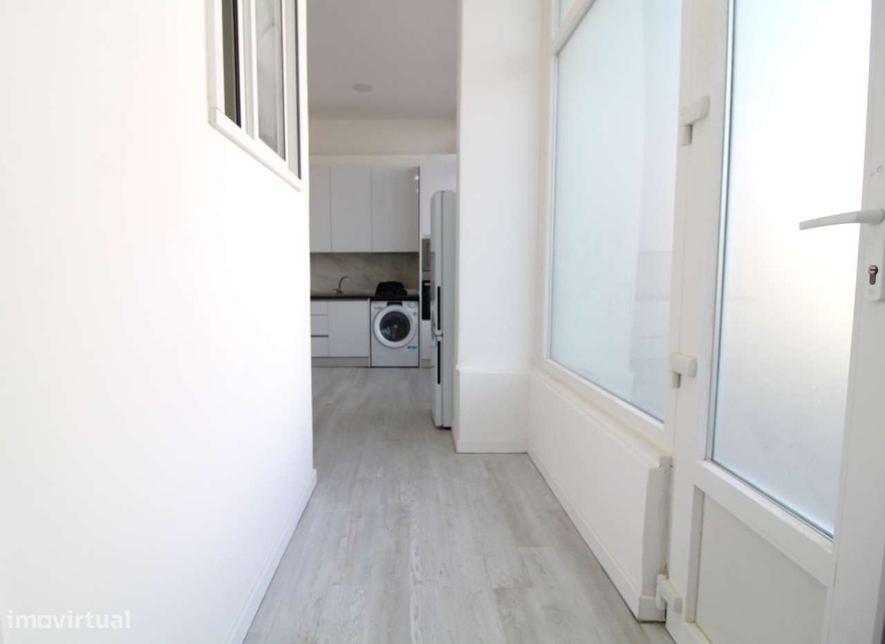 LARANJEIRO - T3 Duplex com 1 suite - Grande imagem: 3/10