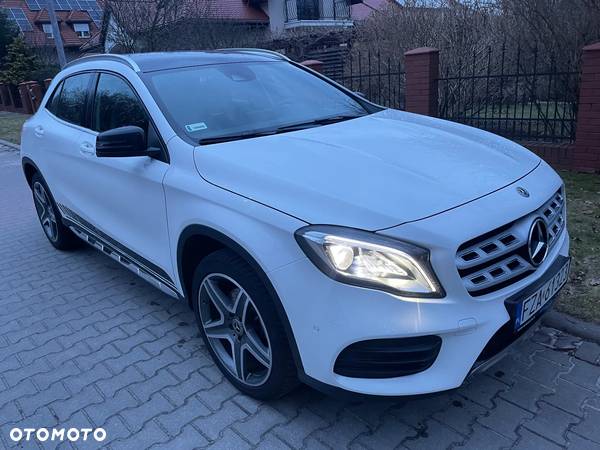 Mercedes-Benz GLA 220 4-Matic AMG Line - 13