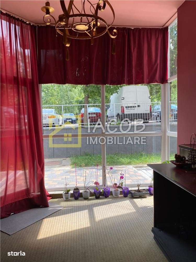 Spatiu comercial zona Parcul Catedralei Bacau - Imagine principală: 4/20