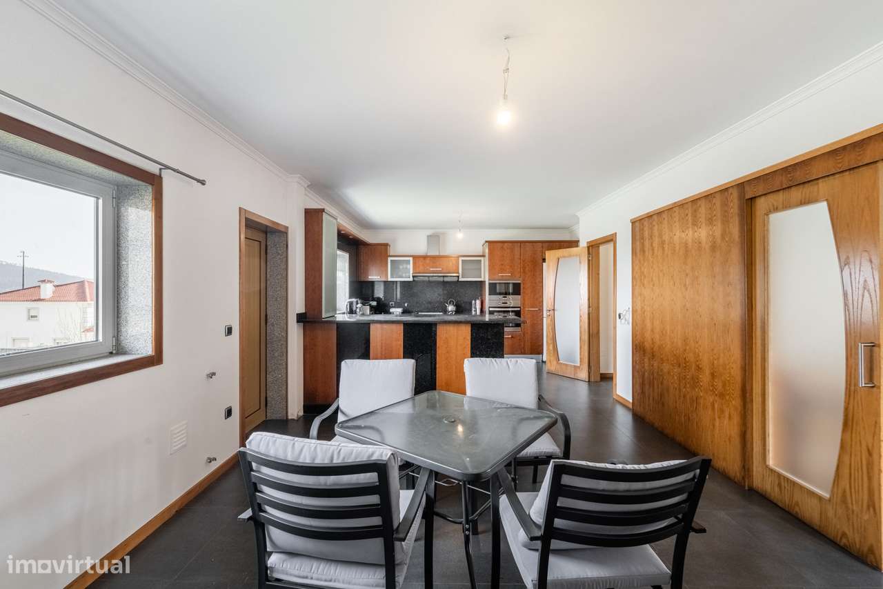 Moradia Individual V4 Nogueira Mancelos Amarante-9