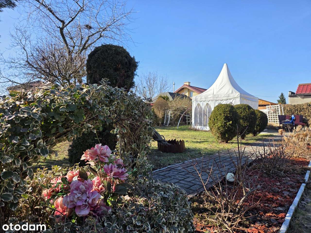 Atrakcyjna działka Rod z domkiem-1