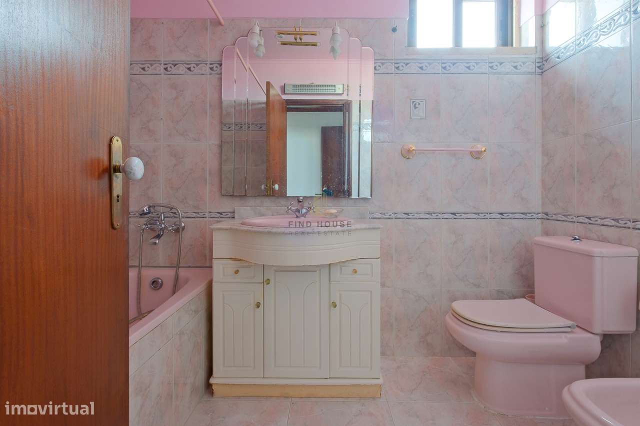 Apartamento T2 com vista mar na figueirinha, Oeiras-16