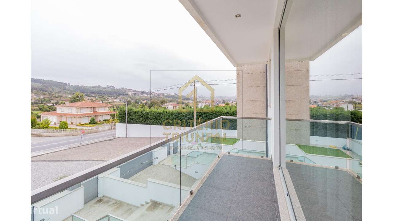 Moradia Geminada T3 em Penafiel-23